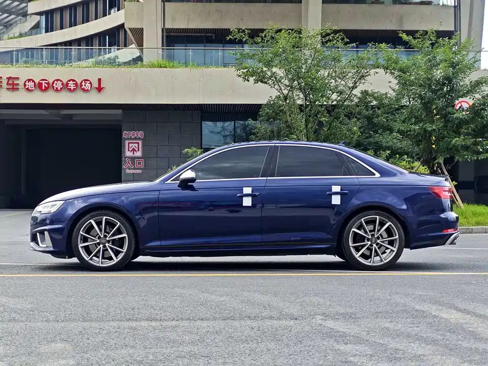 Audi S4