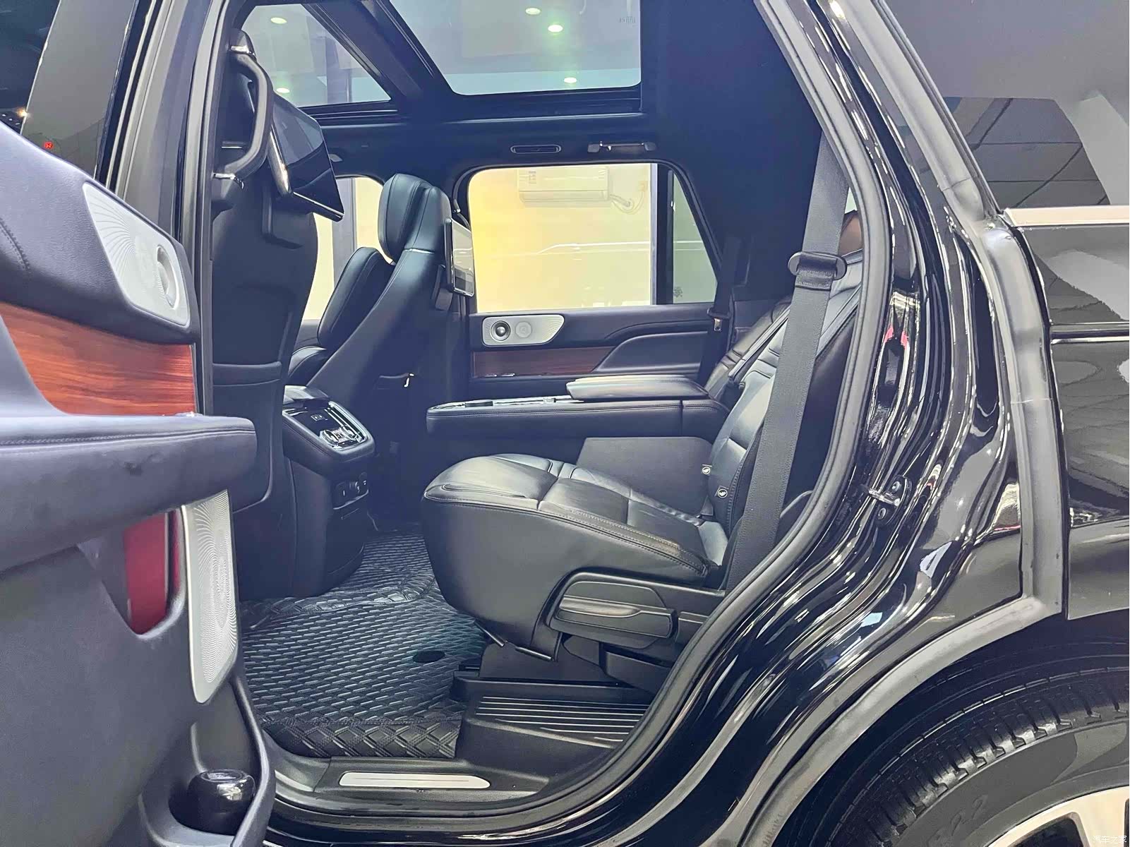 Lincoln Navigator, 2018 9