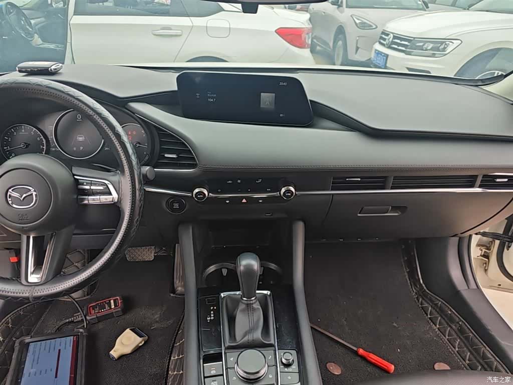 Mazda Mazda3, 2023 13