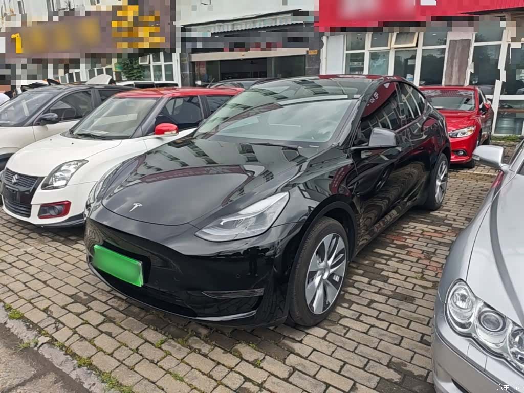Tesla Model Y, 2023 2