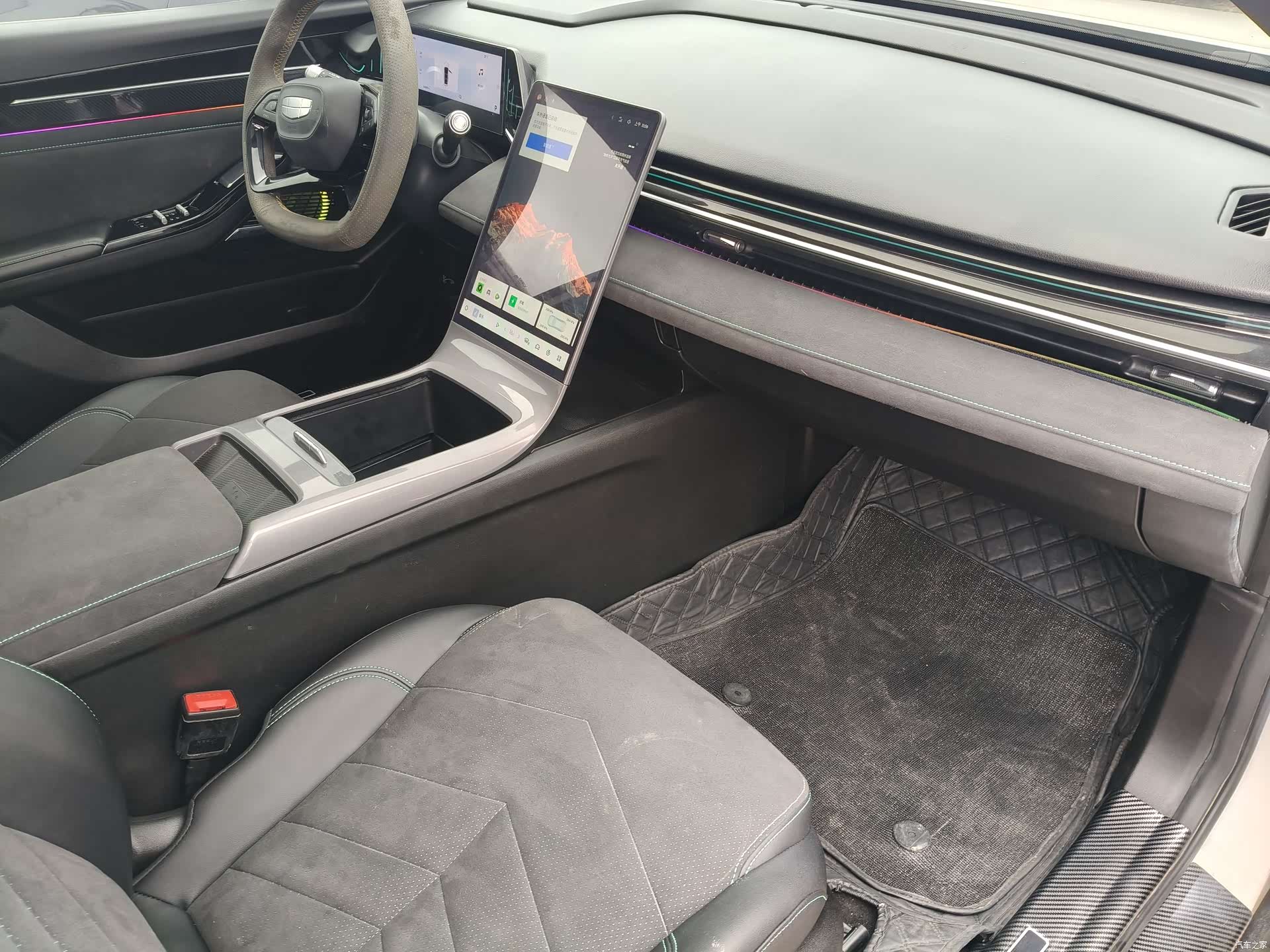 Geely Galaxy L6, 2025 4