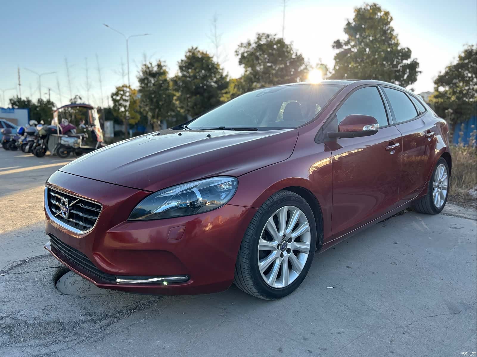 Volvo V40, 2015 1