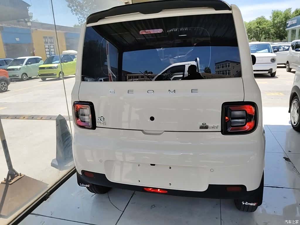 Geely Panda, 2025 6