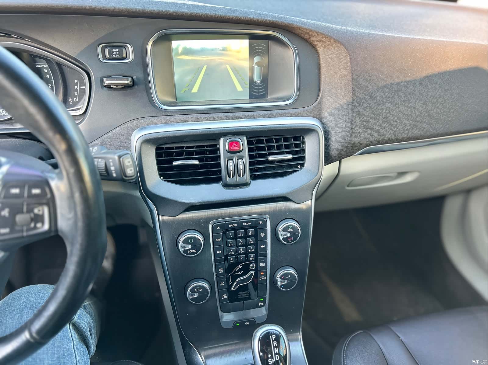 Volvo V40, 2015 21