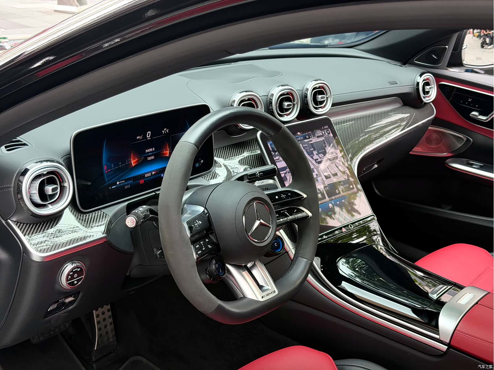 Mercedes-Benz C-Class, 2025 18