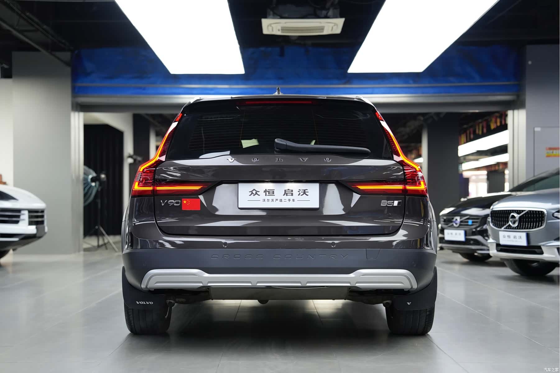 Volvo V90, 2023 все фото