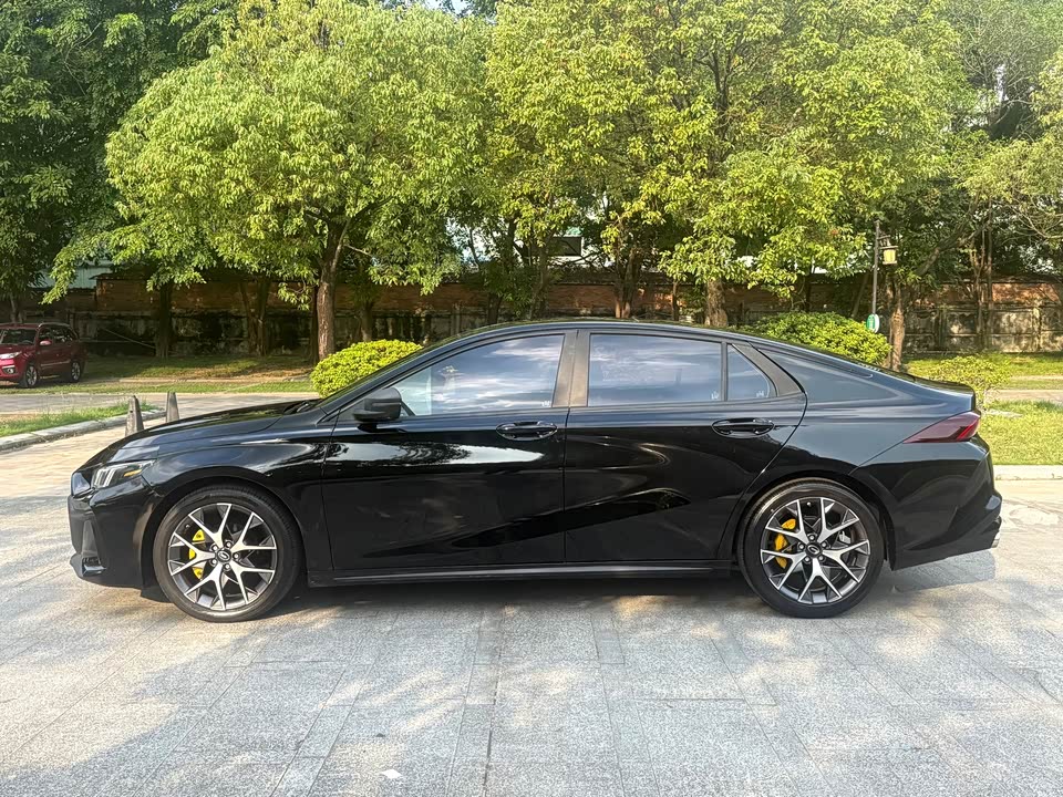 Trumpchi Shadow Leopard