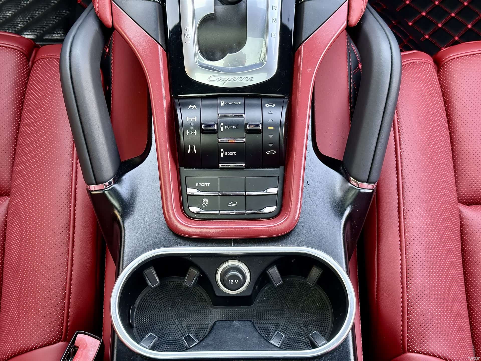 Porsche Cayenne, 2012 24