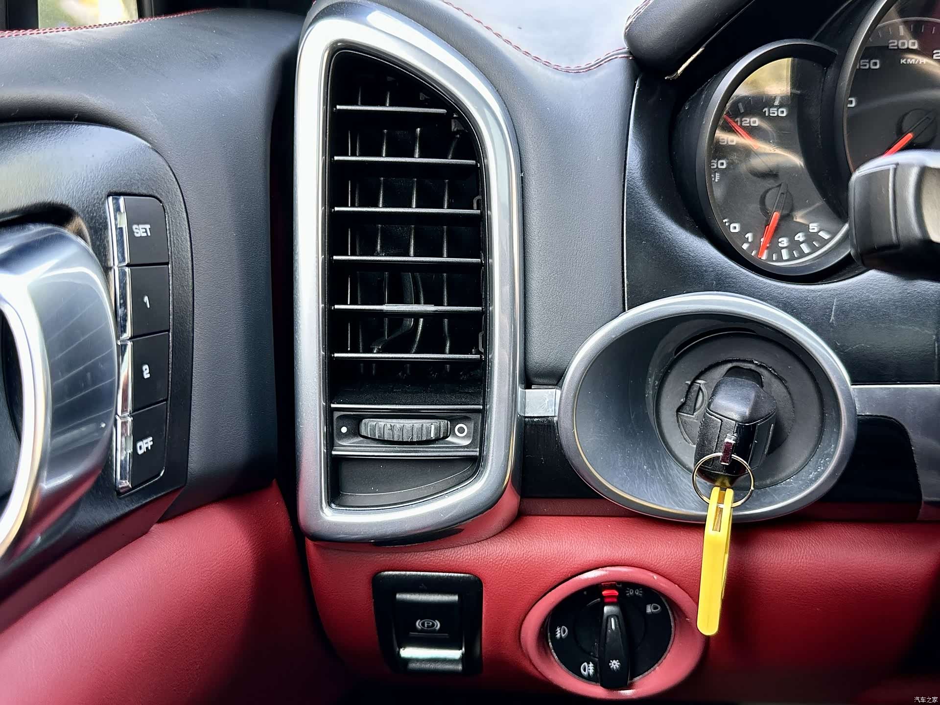 Porsche Cayenne, 2012 19