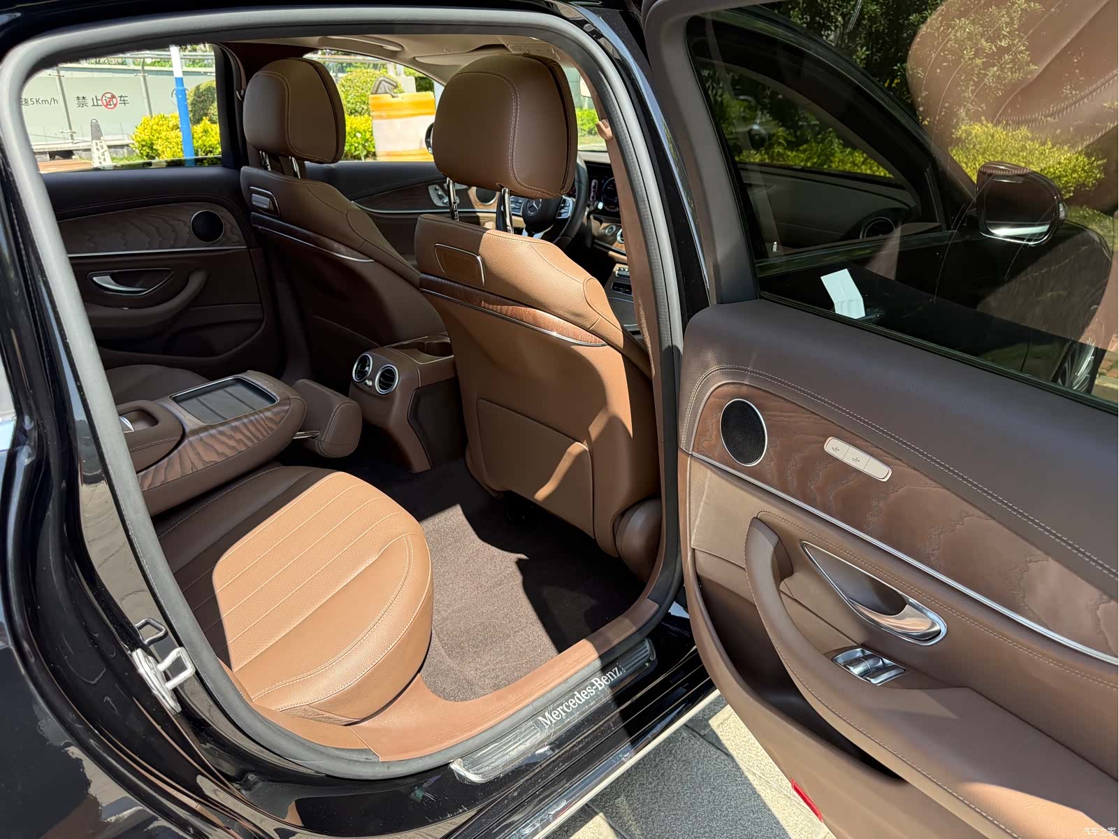 Mercedes-Benz E-Class, 2020 41