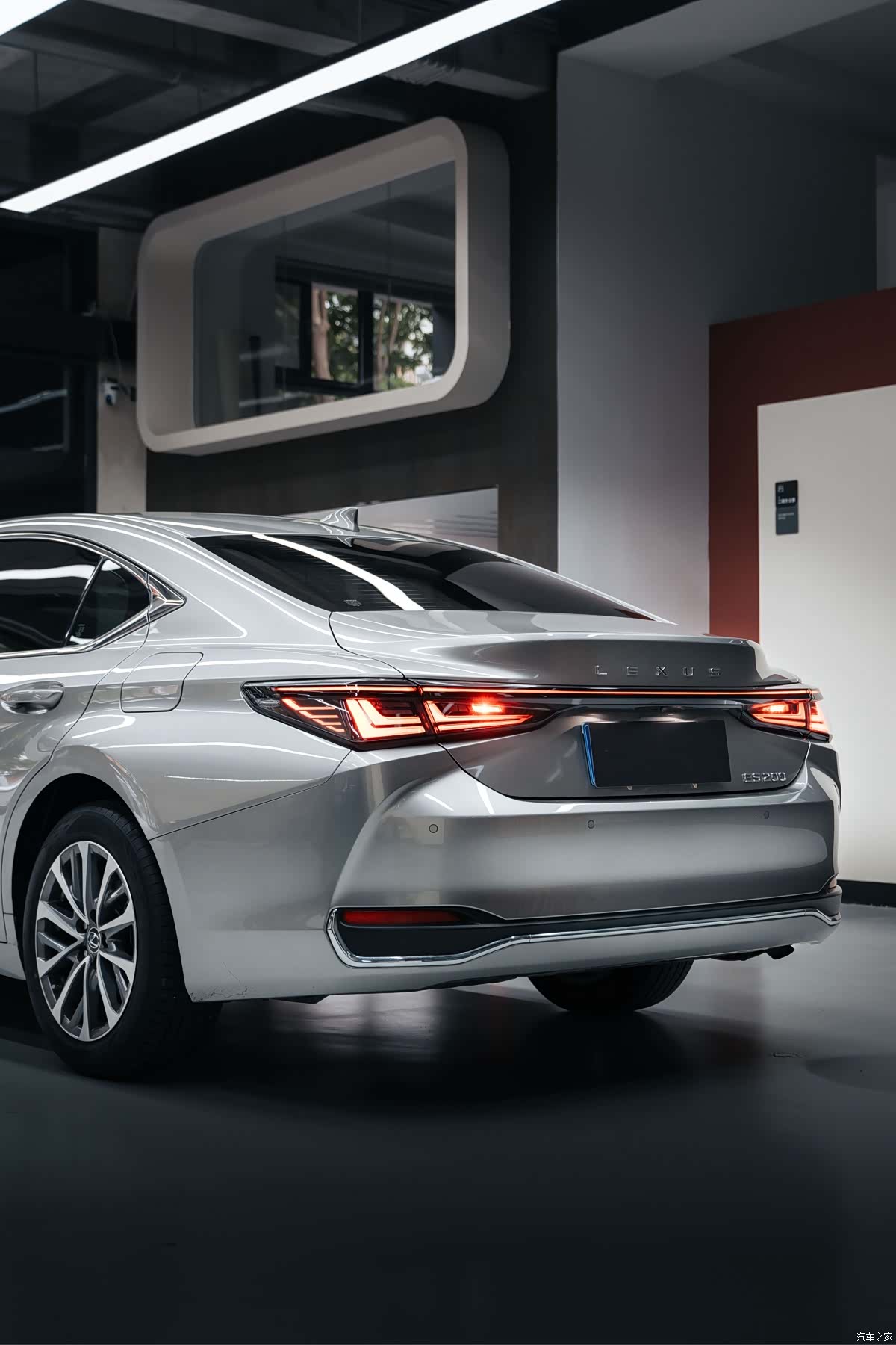 Lexus ES, 2025 8