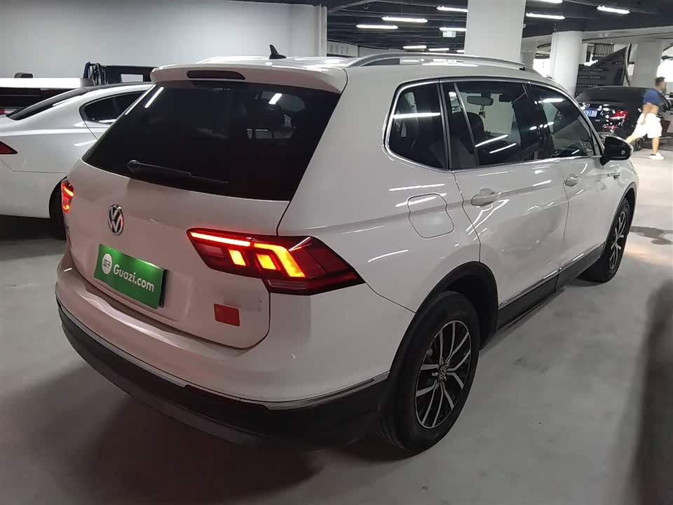 Volkswagen Tiguan L Volkswagen Tiguan L