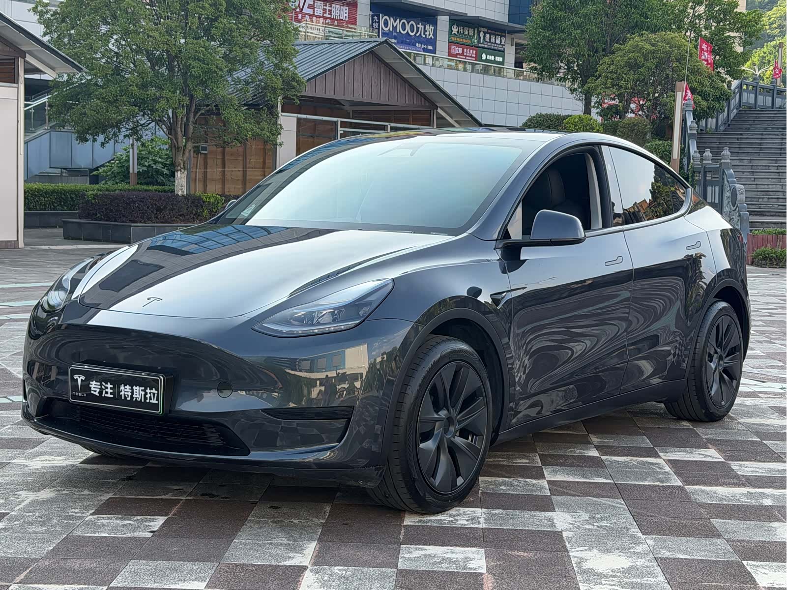 Tesla Model Y, 2024 1