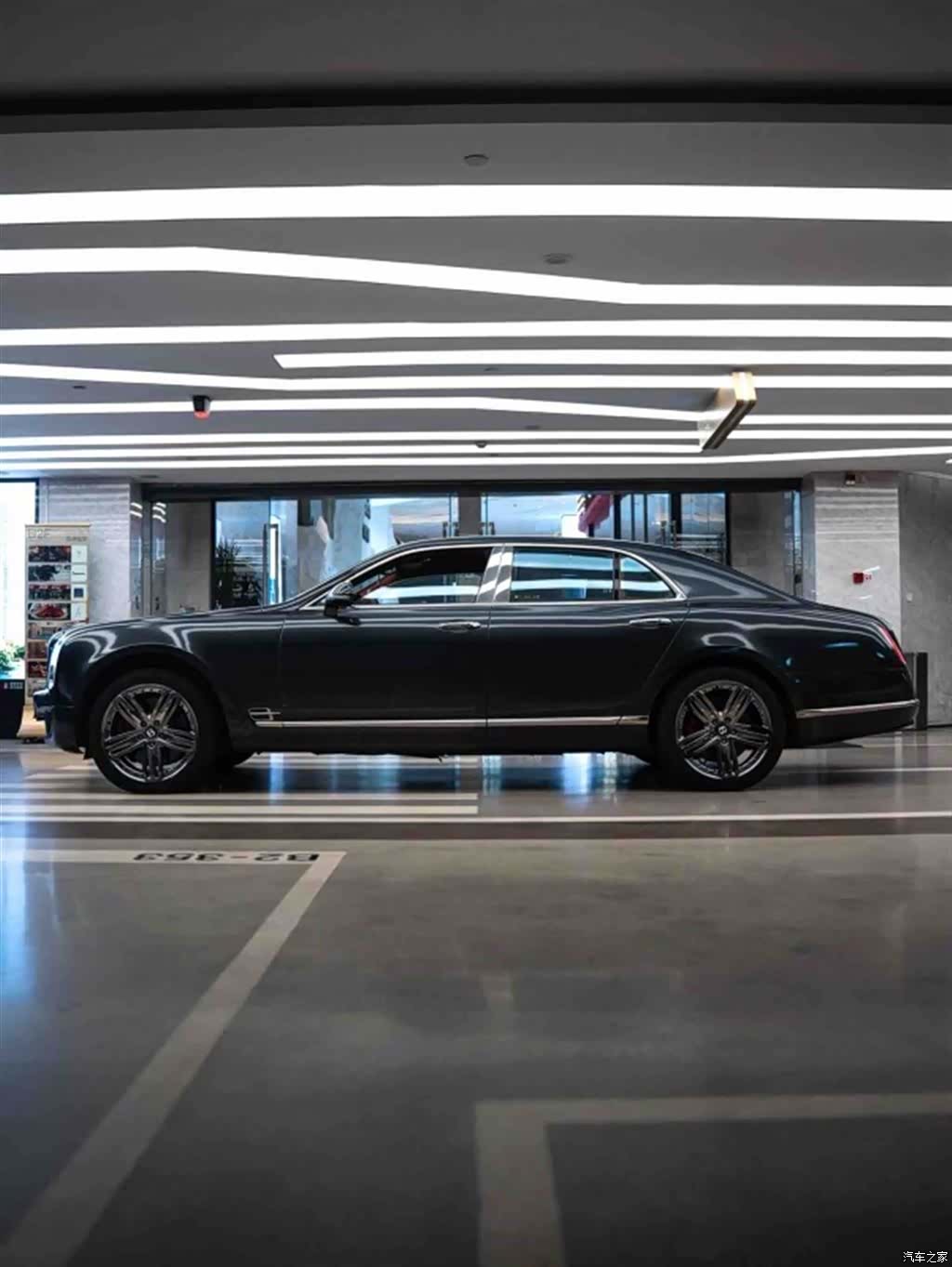 Bentley Mulsanne, 2013 3
