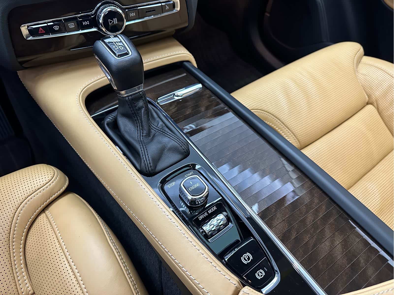 Volvo XC90, 2016 17