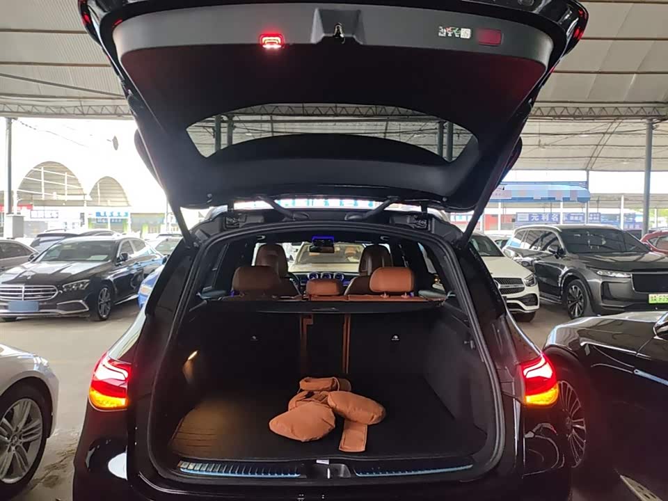 Mercedes-Benz GLC Mercedes-Benz GLC