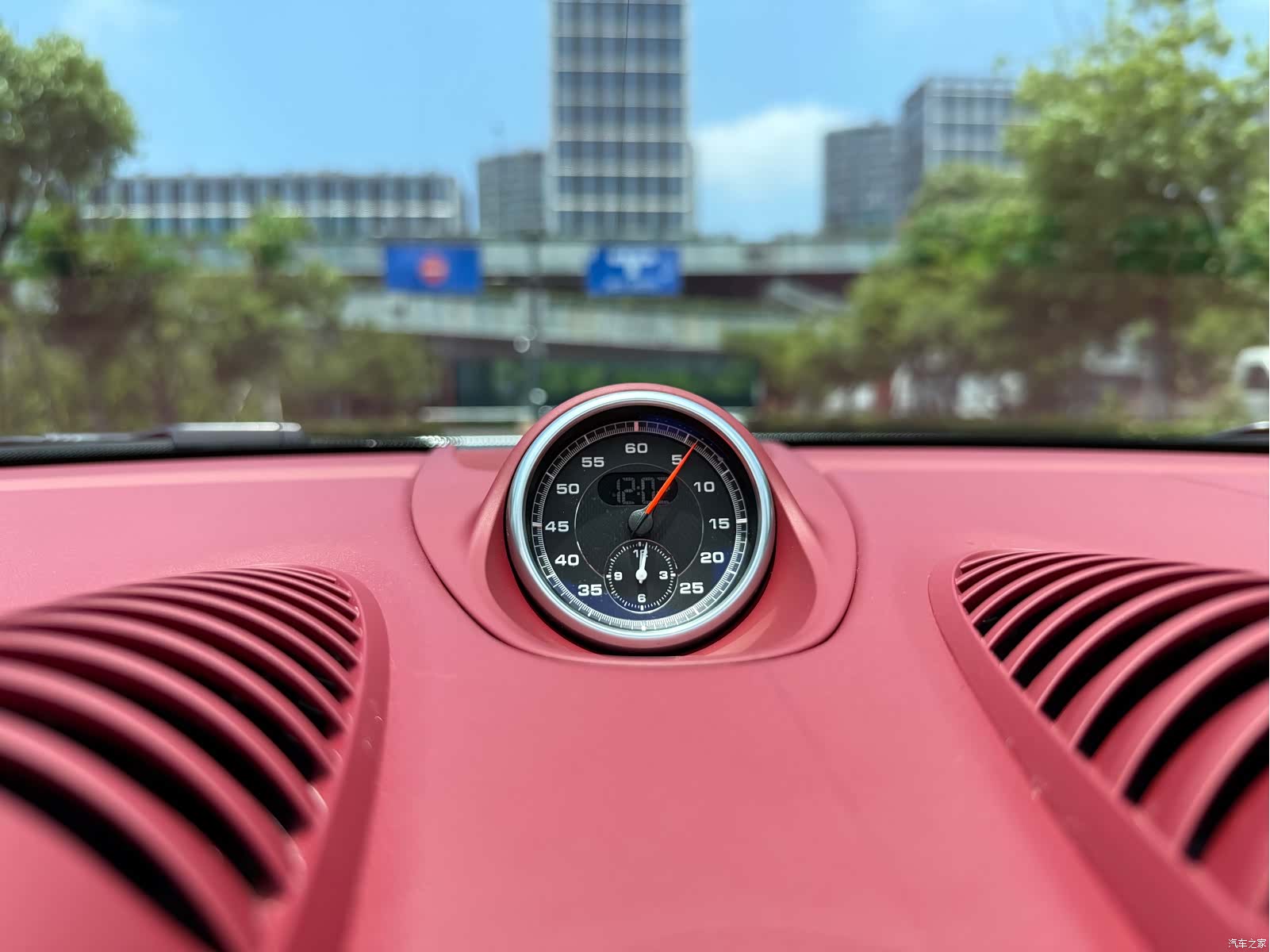 Porsche Boxster, 2026 17