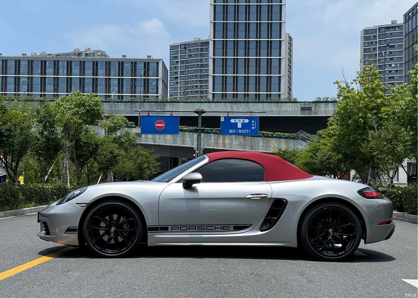 Porsche Boxster, 2026 4