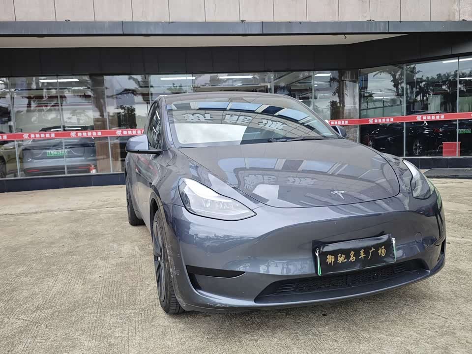 Tesla Model Y Tesla Model Y