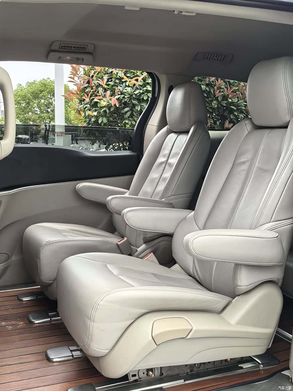 Buick GL8, 2017 4