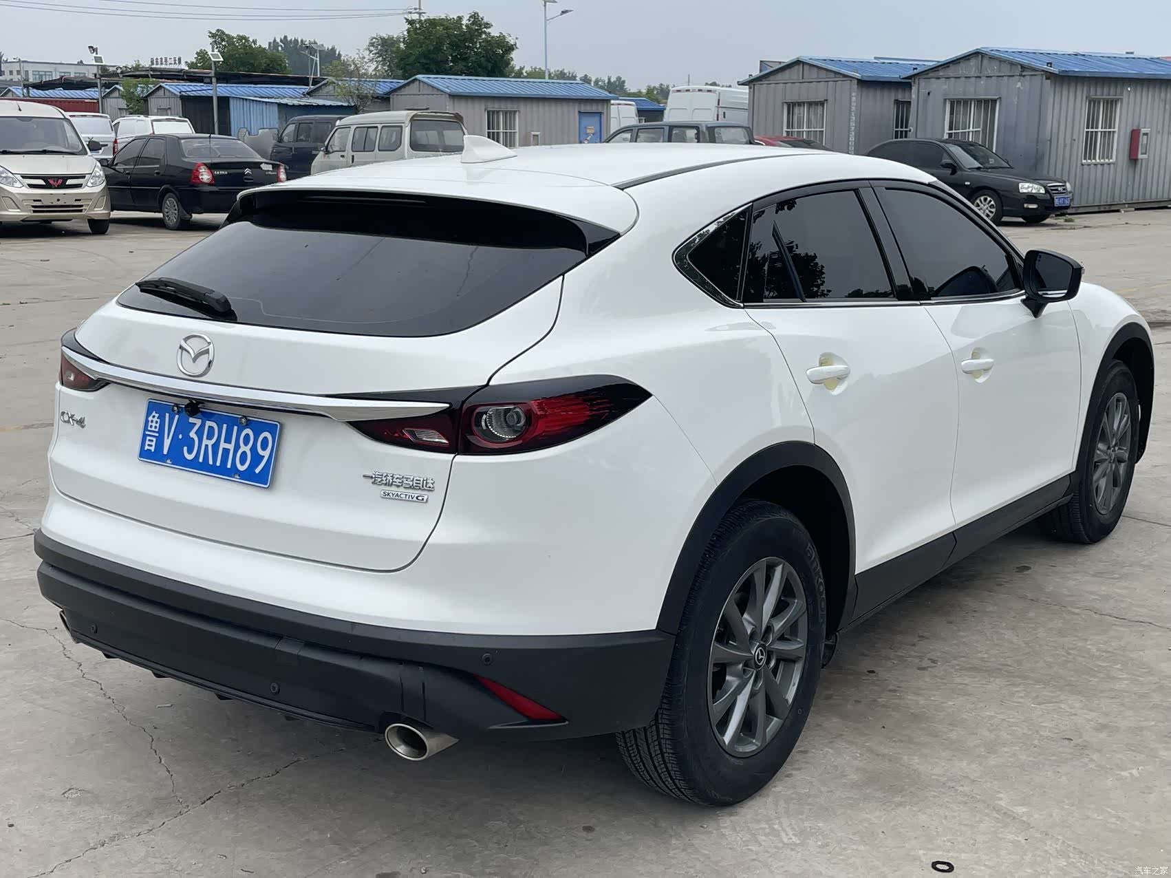 Mazda CX-4, 2023 все фото