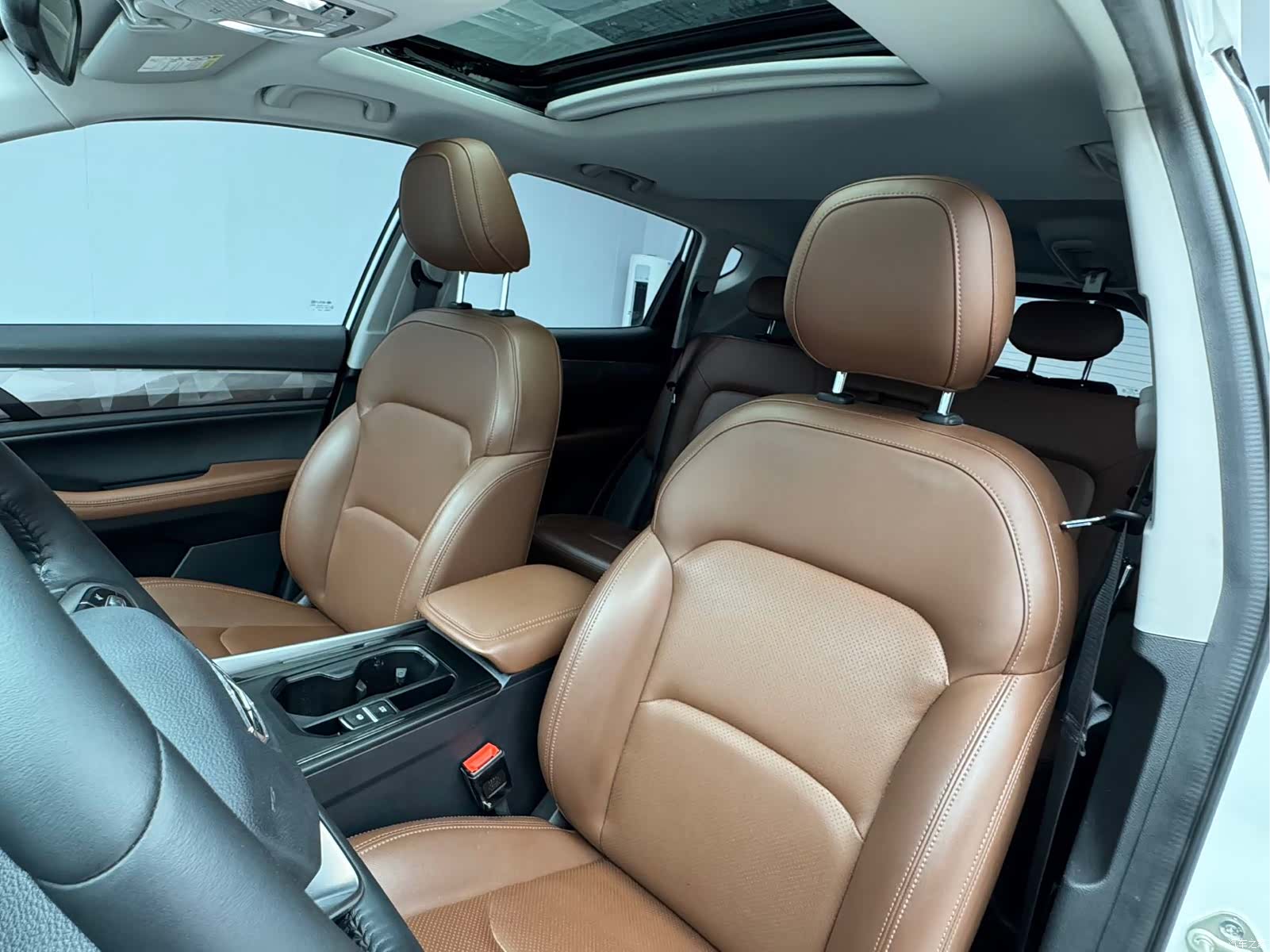 Geely X6, 2022 10