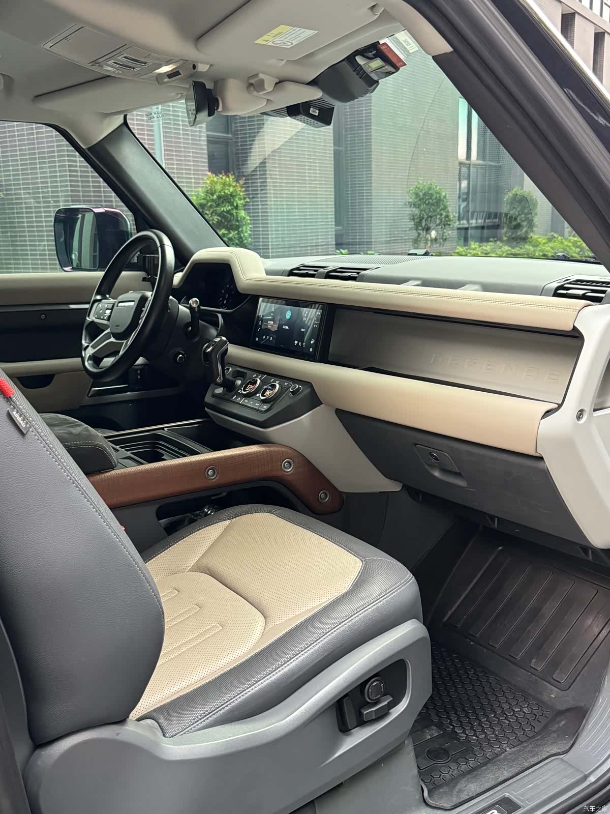 Land Rover Defender, 2021 16