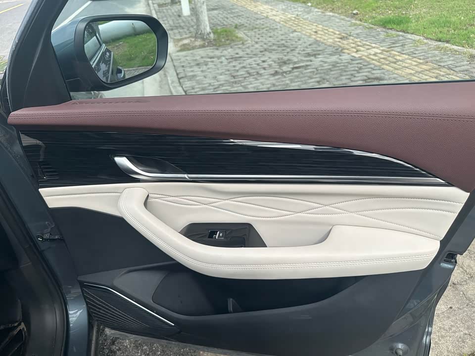Geely Monjaro