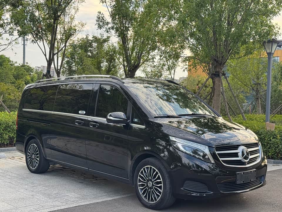 Mercedes-Benz V-class
