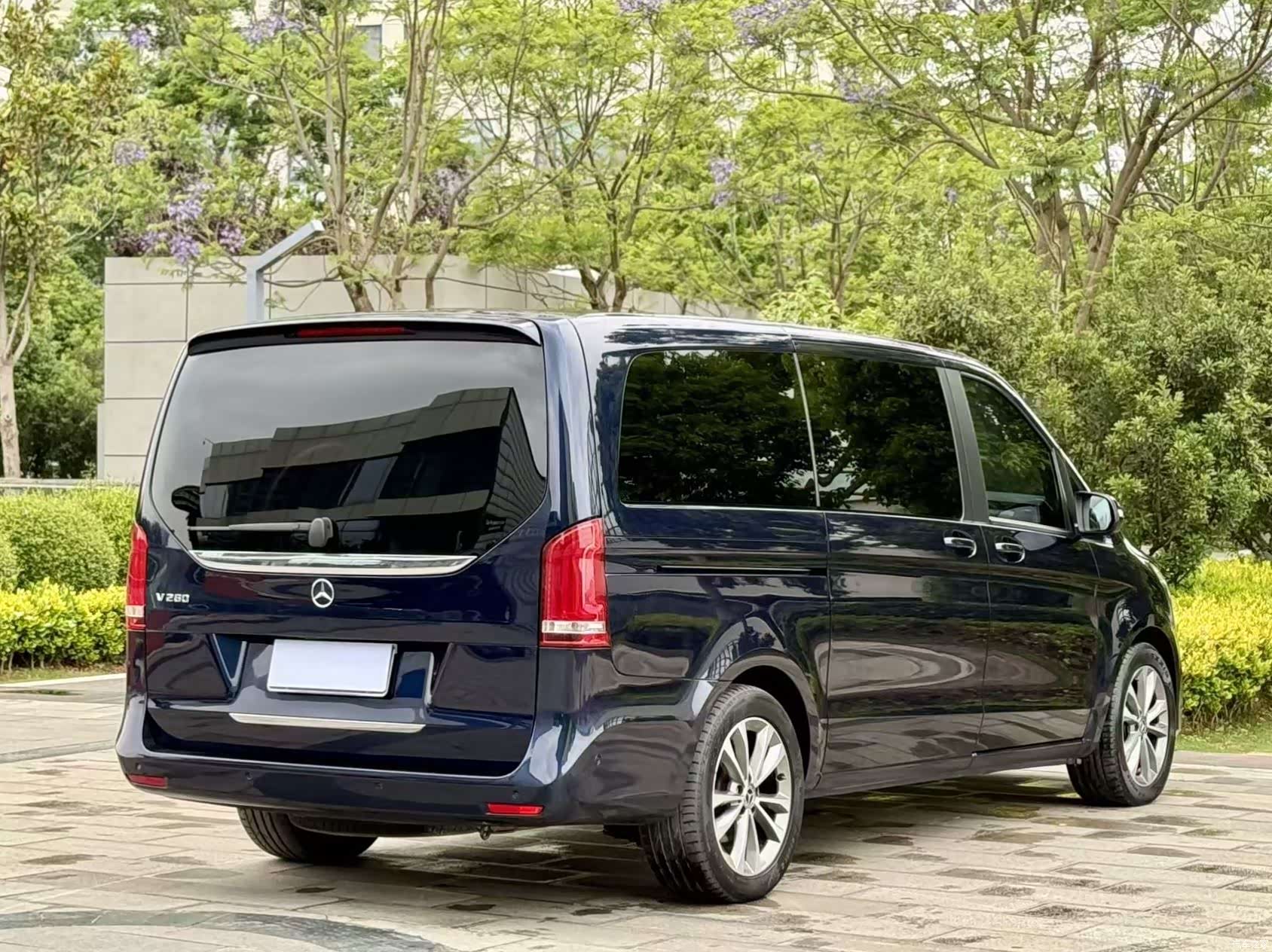 Mercedes-Benz V-Class, 2022 9