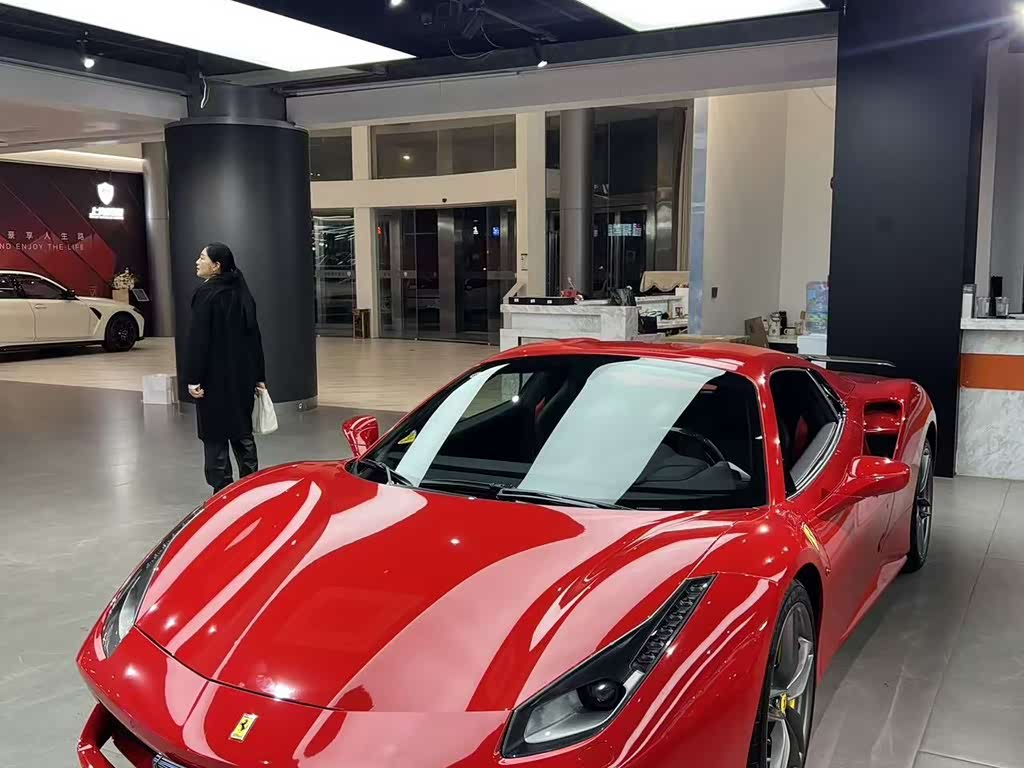 Ferrari 488