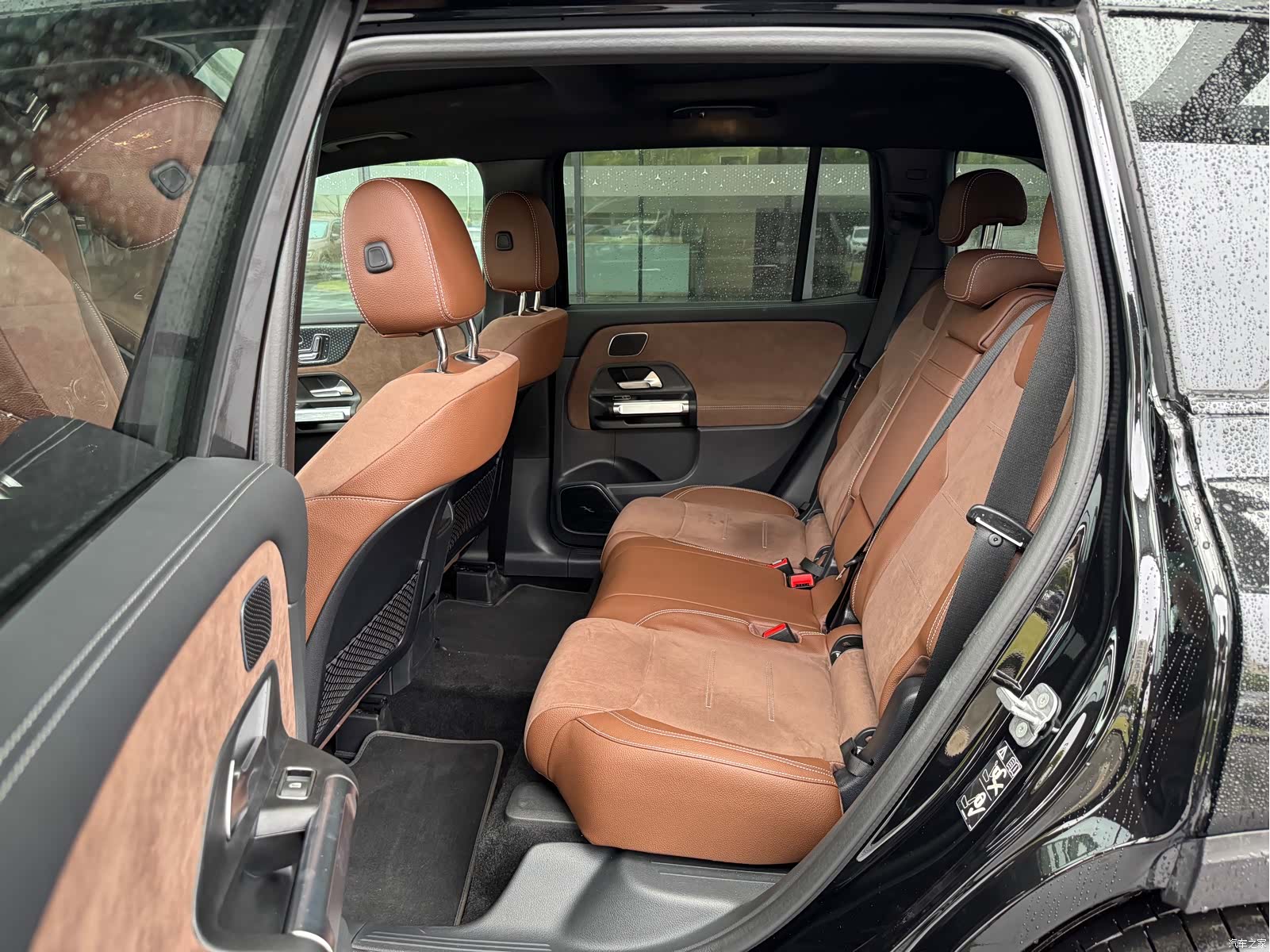 Mercedes-Benz GLB, 2025 8