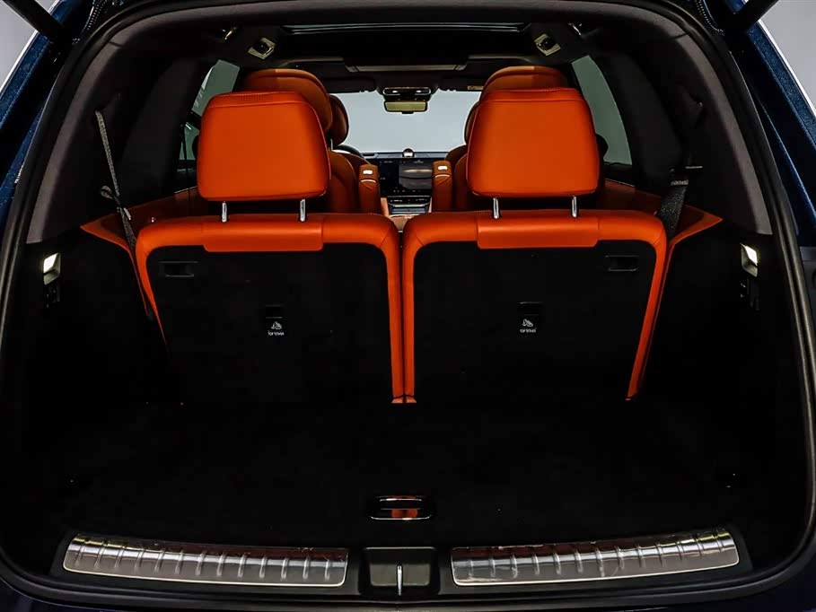 AITO Ask the world M8