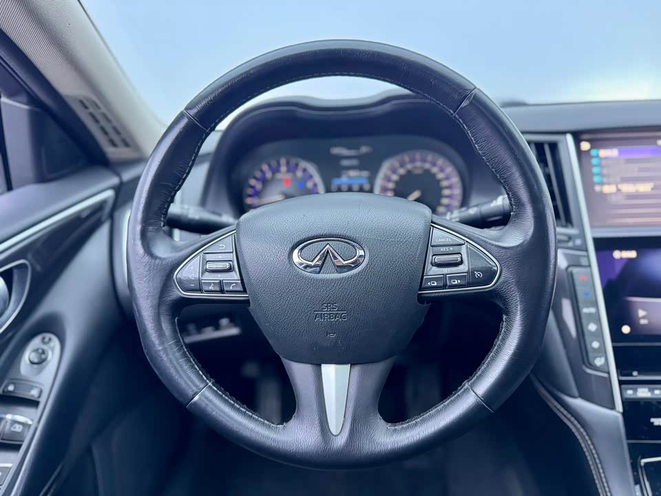 Infiniti Q50L