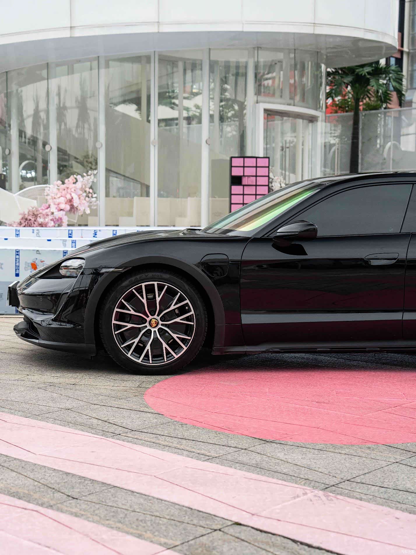 Porsche Taycan, 2023 4