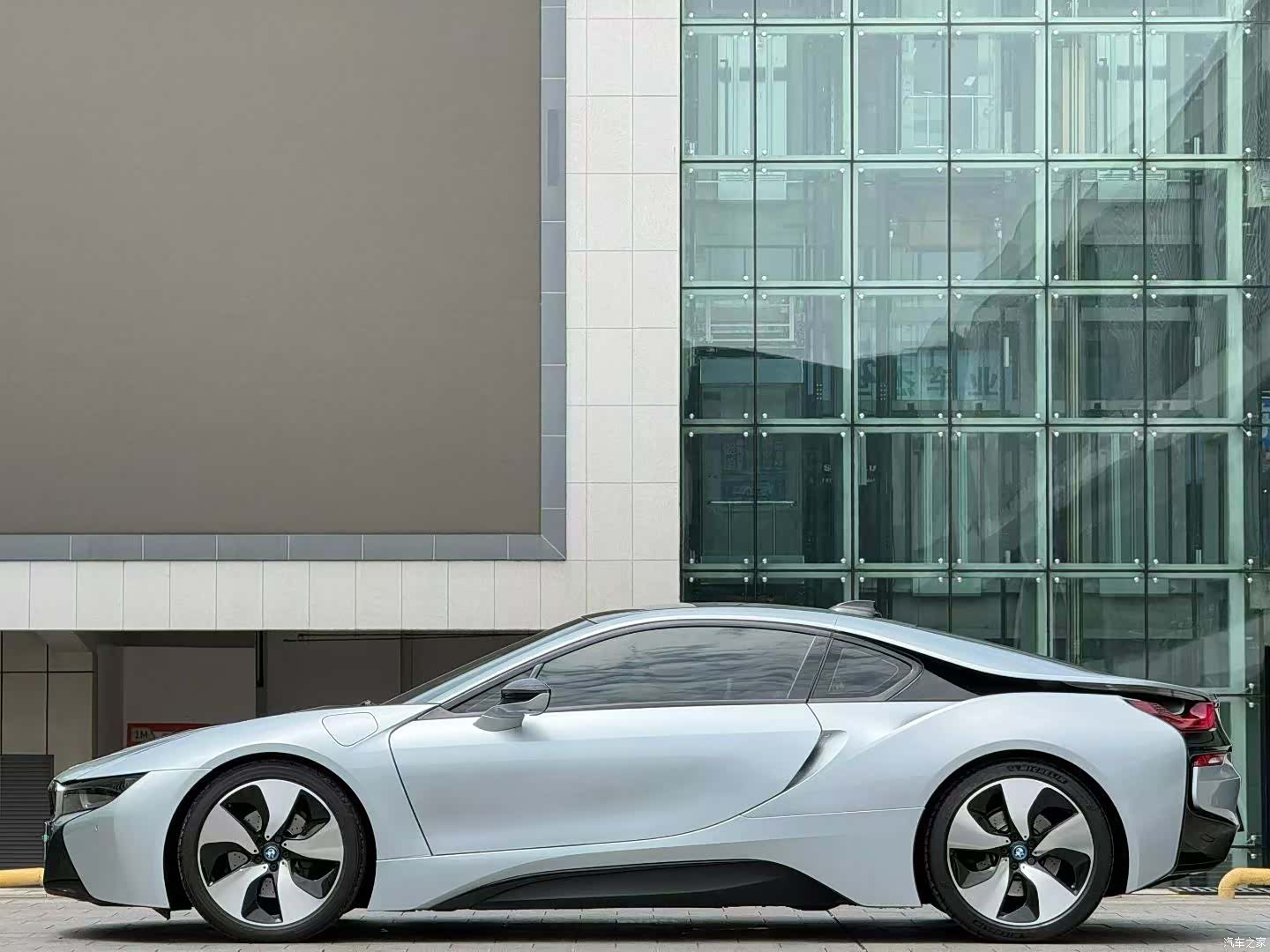 BMW i8, 2016 4