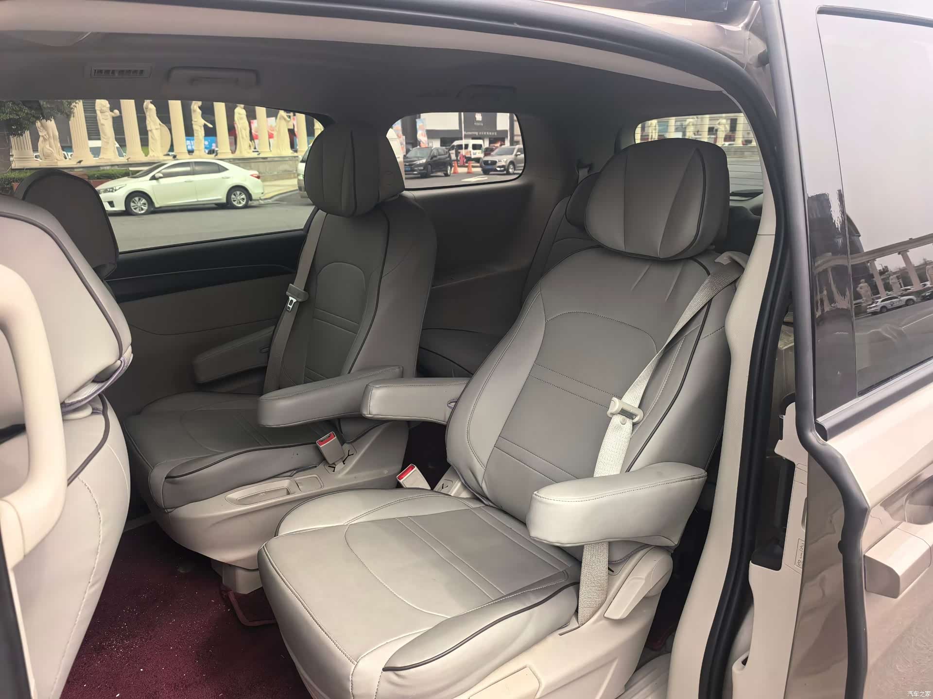 Buick GL8, 2023 все фото
