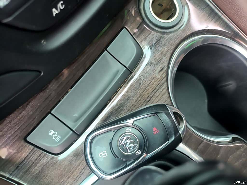 Buick Envision Plus, 2017 9