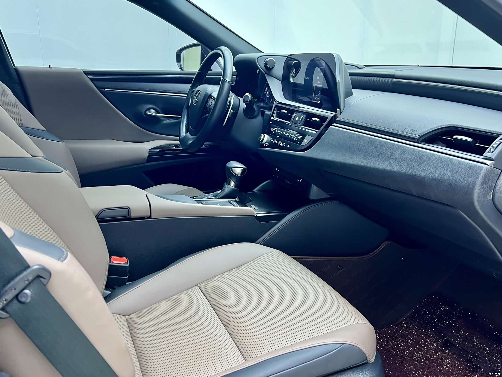 Lexus ES, 2022 20