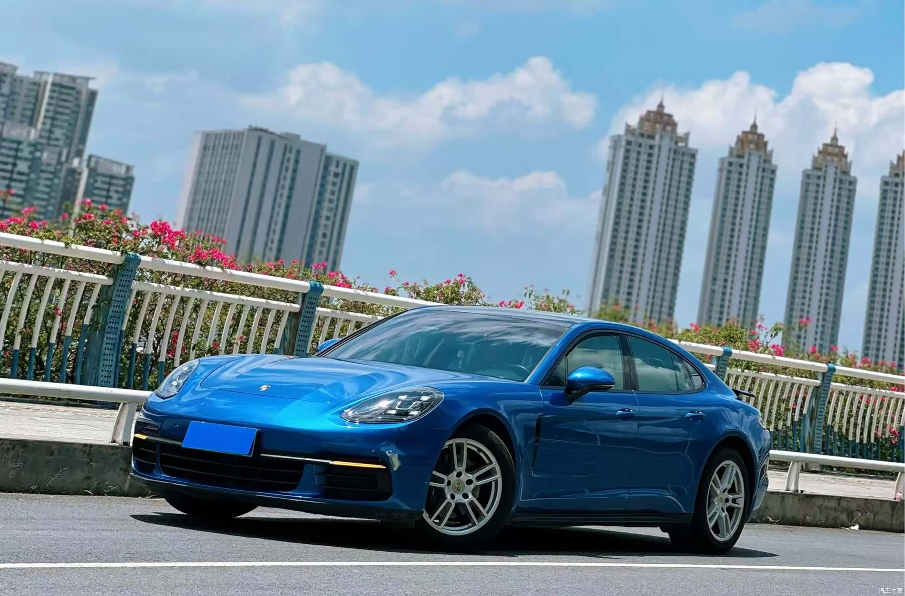 Porsche Panamera, 2017 1