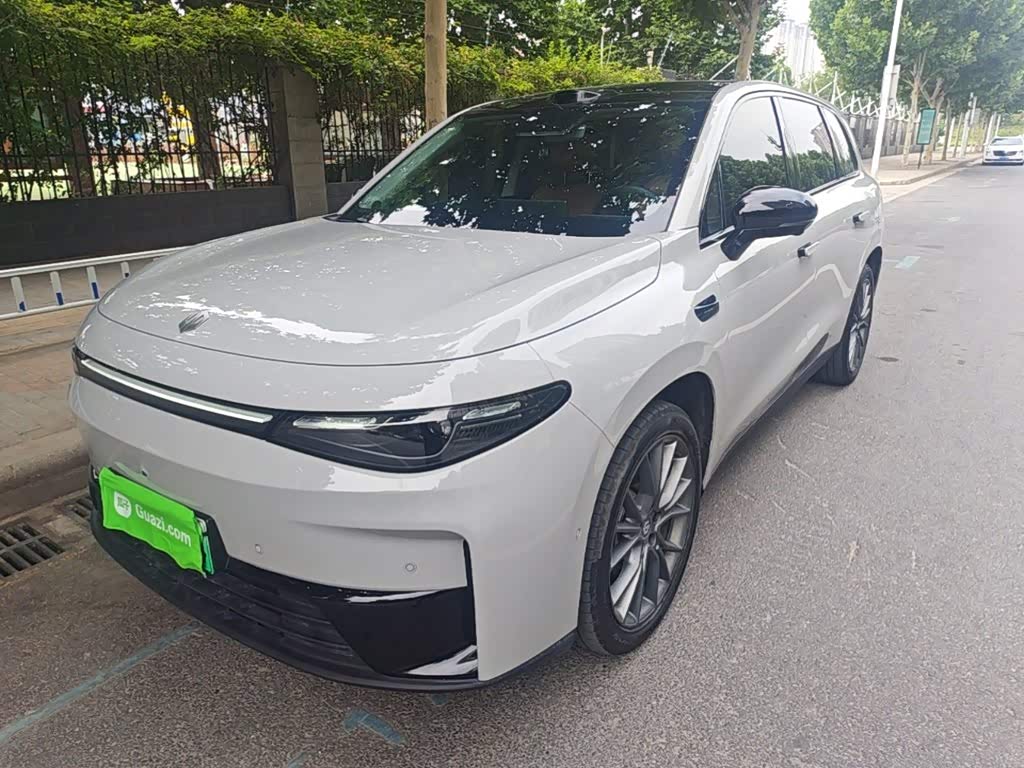 Leapmotor C10