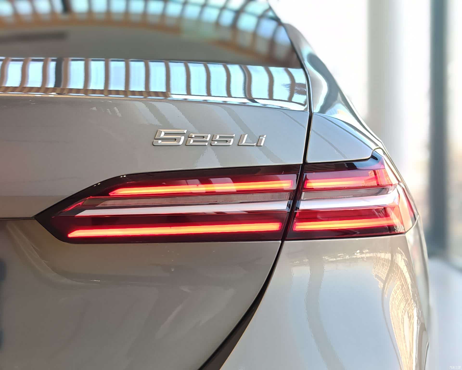 BMW 5 Series, 2025 11