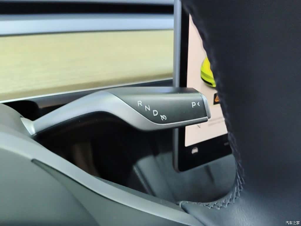 Tesla Model Y, 2023 14