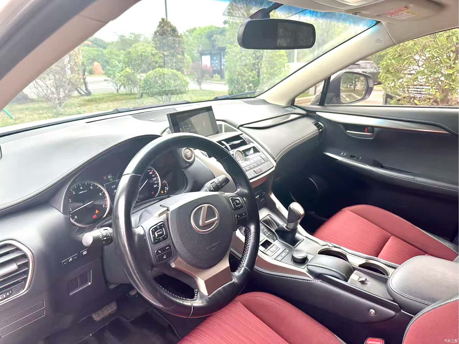 Lexus NX, 2017 13
