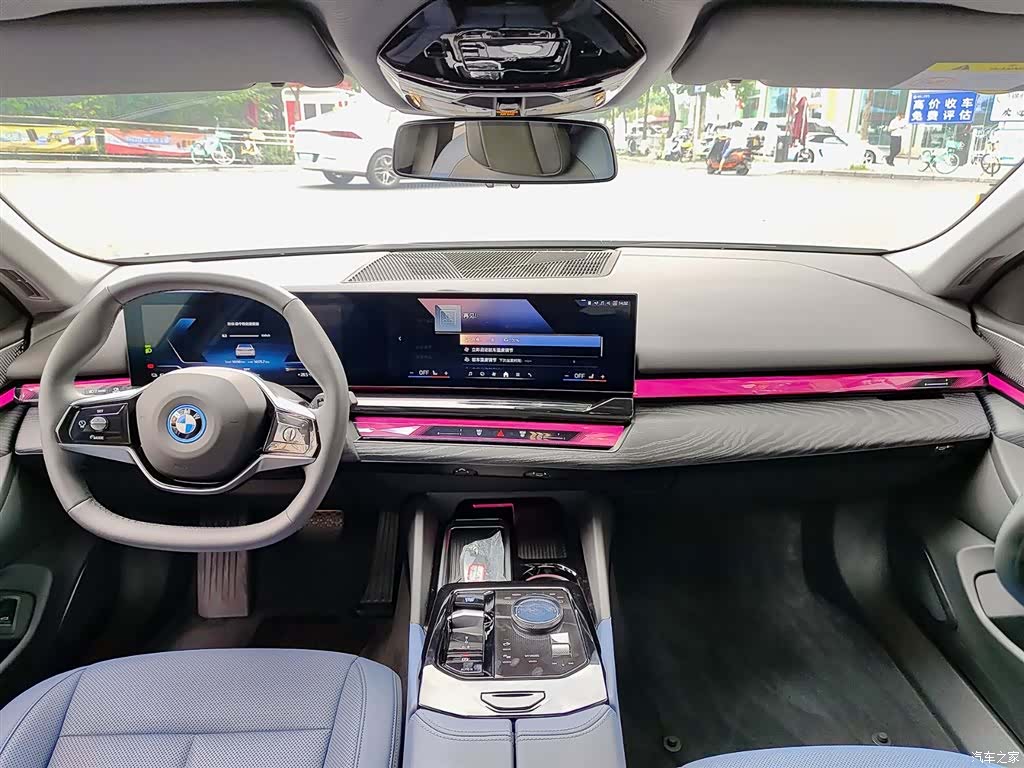 BMW i5, 2025 10