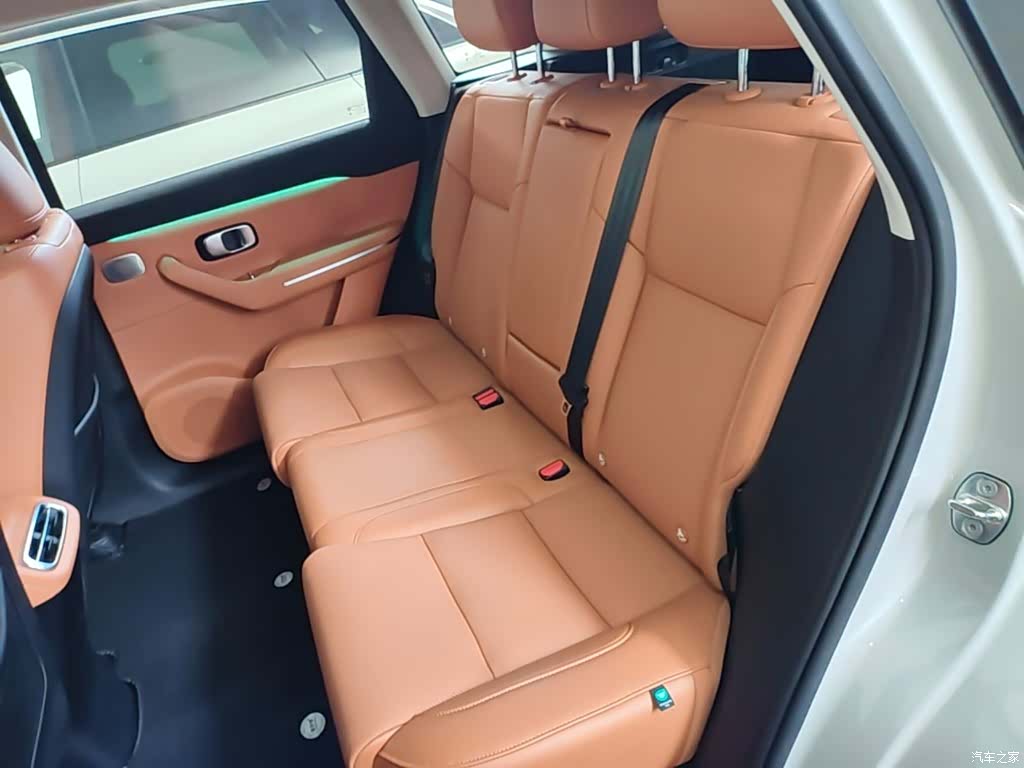 Leapmotor C10, 2025 17