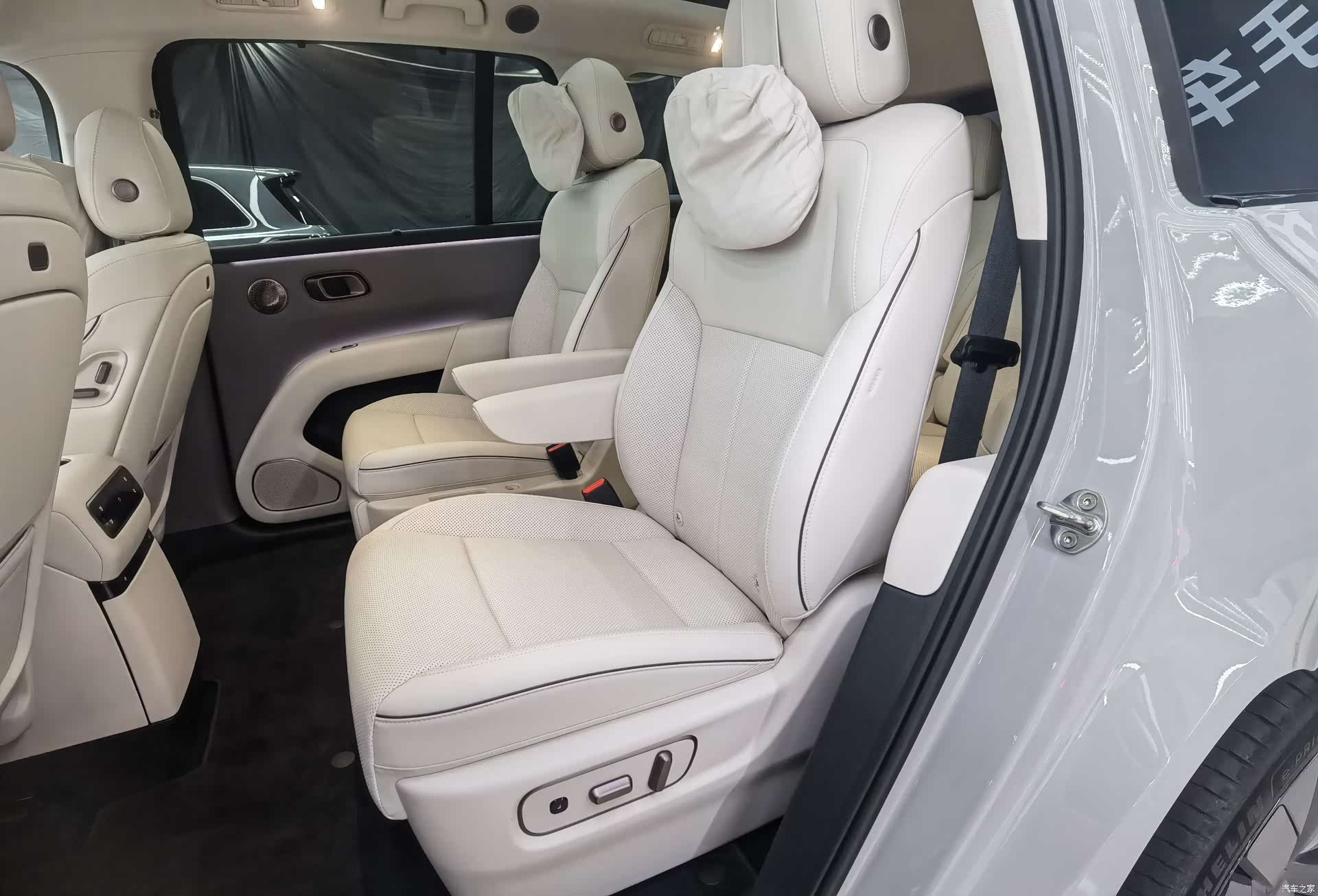 Li Auto i8, 2025 9