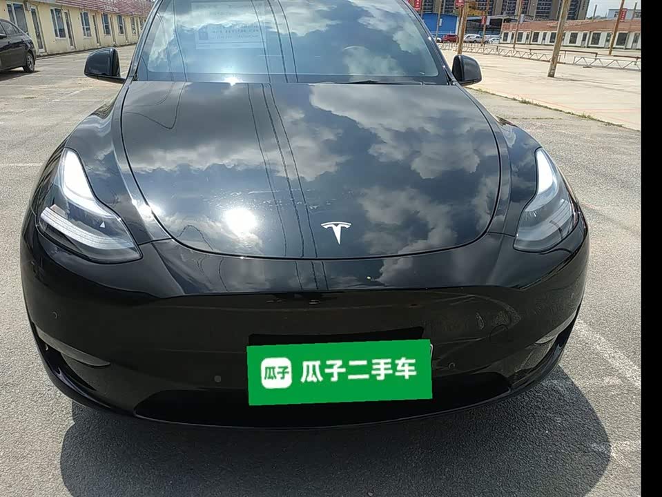 Tesla Model Y Tesla Model Y