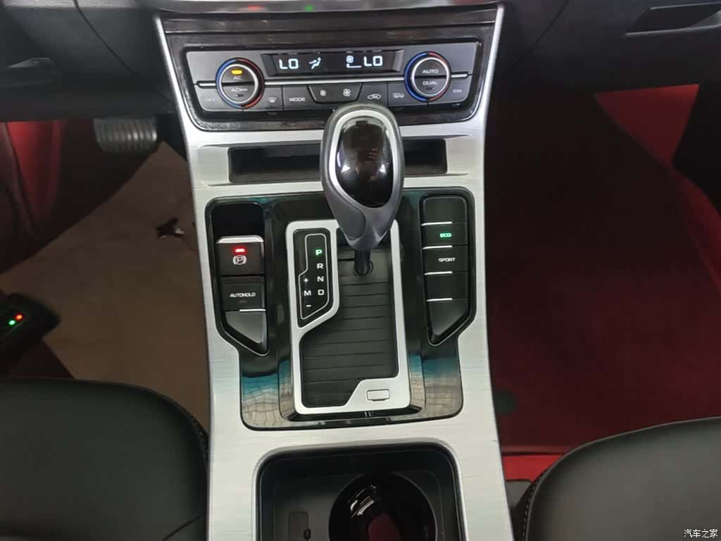 Geely Emgrand, 2019 14