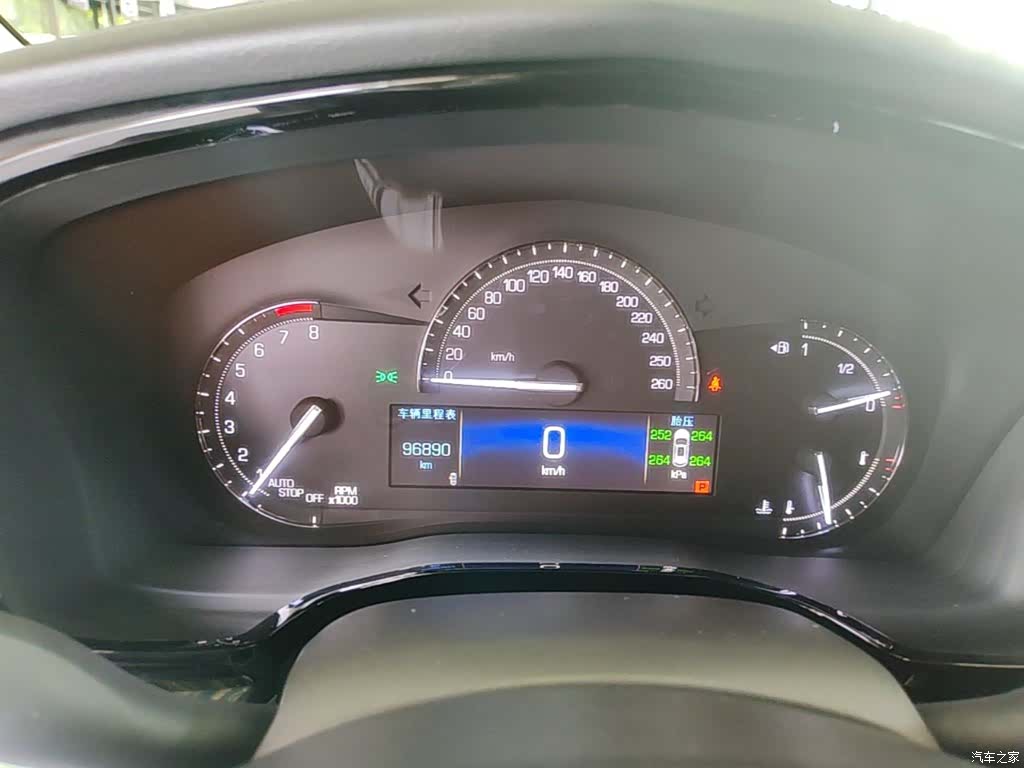 Cadillac XT5, 2016 12